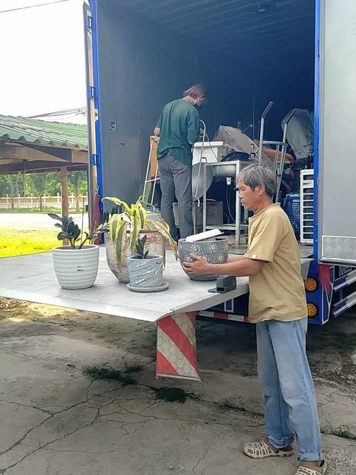 รุ่งโรจน์ รถรับจ้างขนย้าย